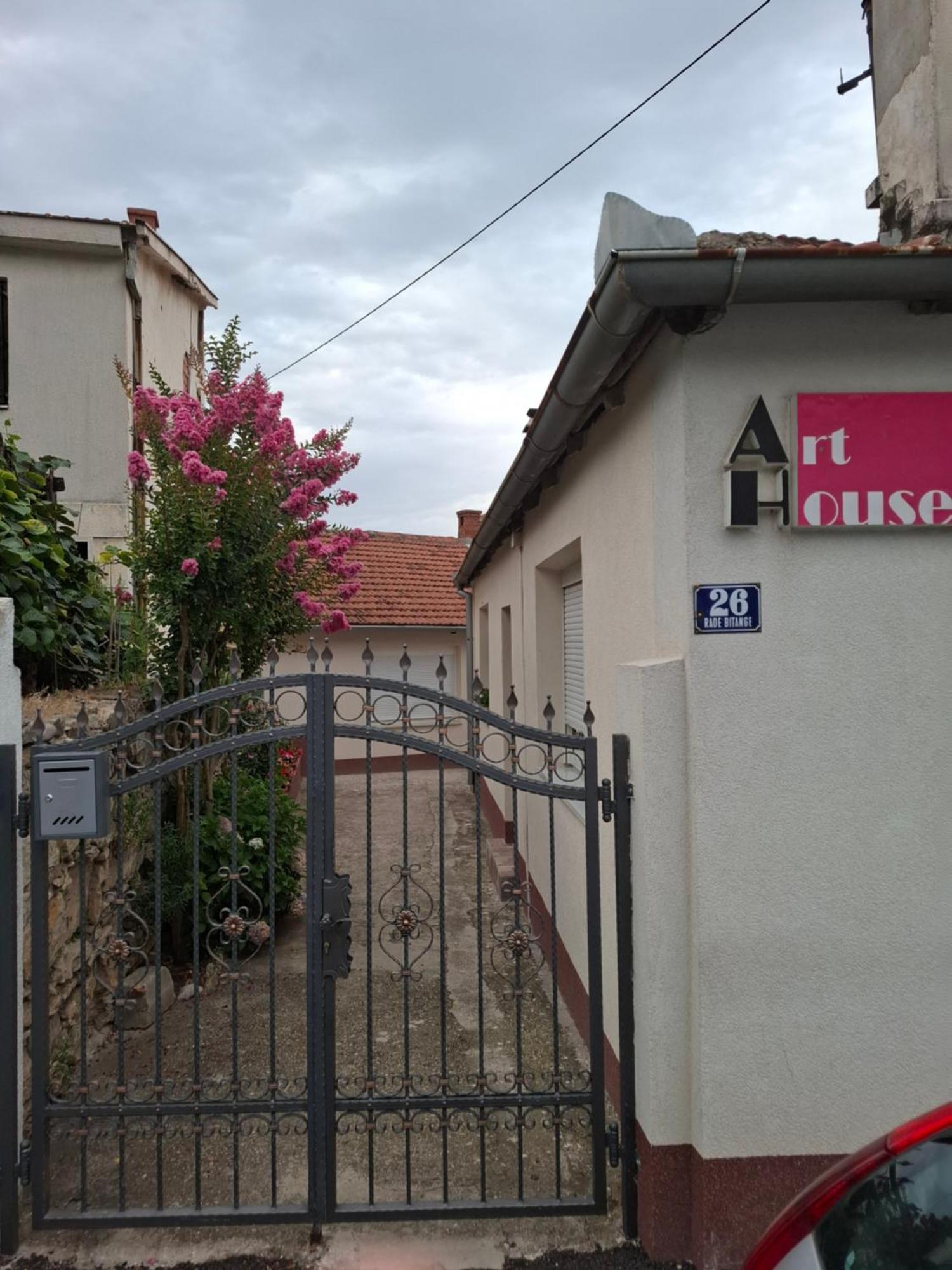 Art House 2 Apartment Mostar Luaran gambar